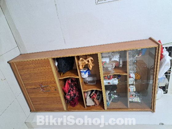 শো-কেস বাসা পরিবর্তনের কারণে জরুরি ভিত্তিতে বিক্রি করা হবে